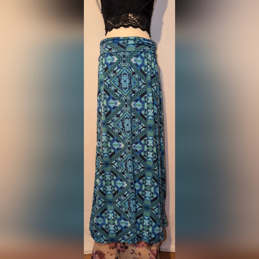 COPY - Women's Mossimo maxi skirt. Blue. Sz. Medium. Great Condition.